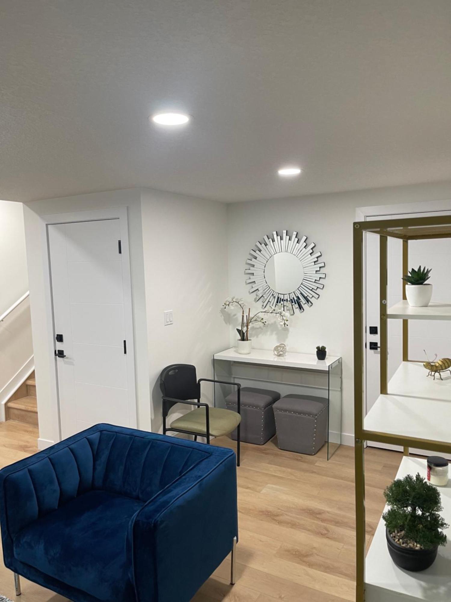Stylish 2 Bedroom Suite In Sw Edmonton Close To Windermere And Edmonton International Airport Exterior photo